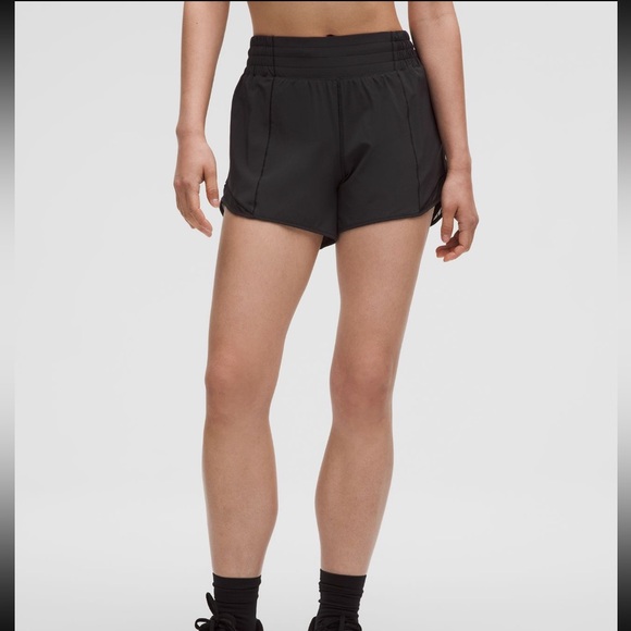 Lululemon hott hotty shorts 6 - Picture 1 of 4